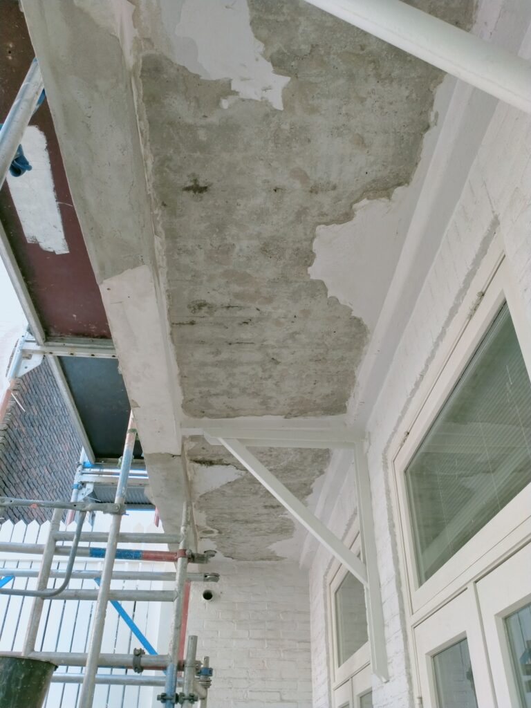 betonrot plafond
betonrot balkon
beton reparatie